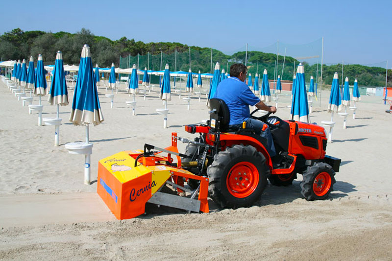Beach Cleaners – Tractor-Mounted, Self-Propelled & Walk-Behind thumbnail 11