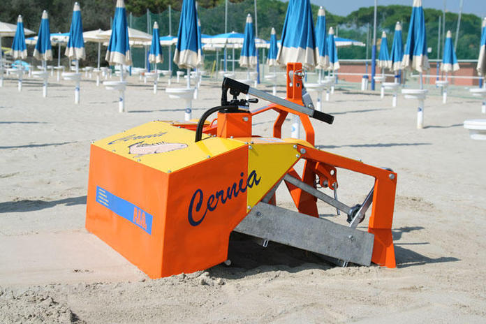 Beach Cleaners – Tractor-Mounted, Self-Propelled & Walk-Behind thumbnail 13