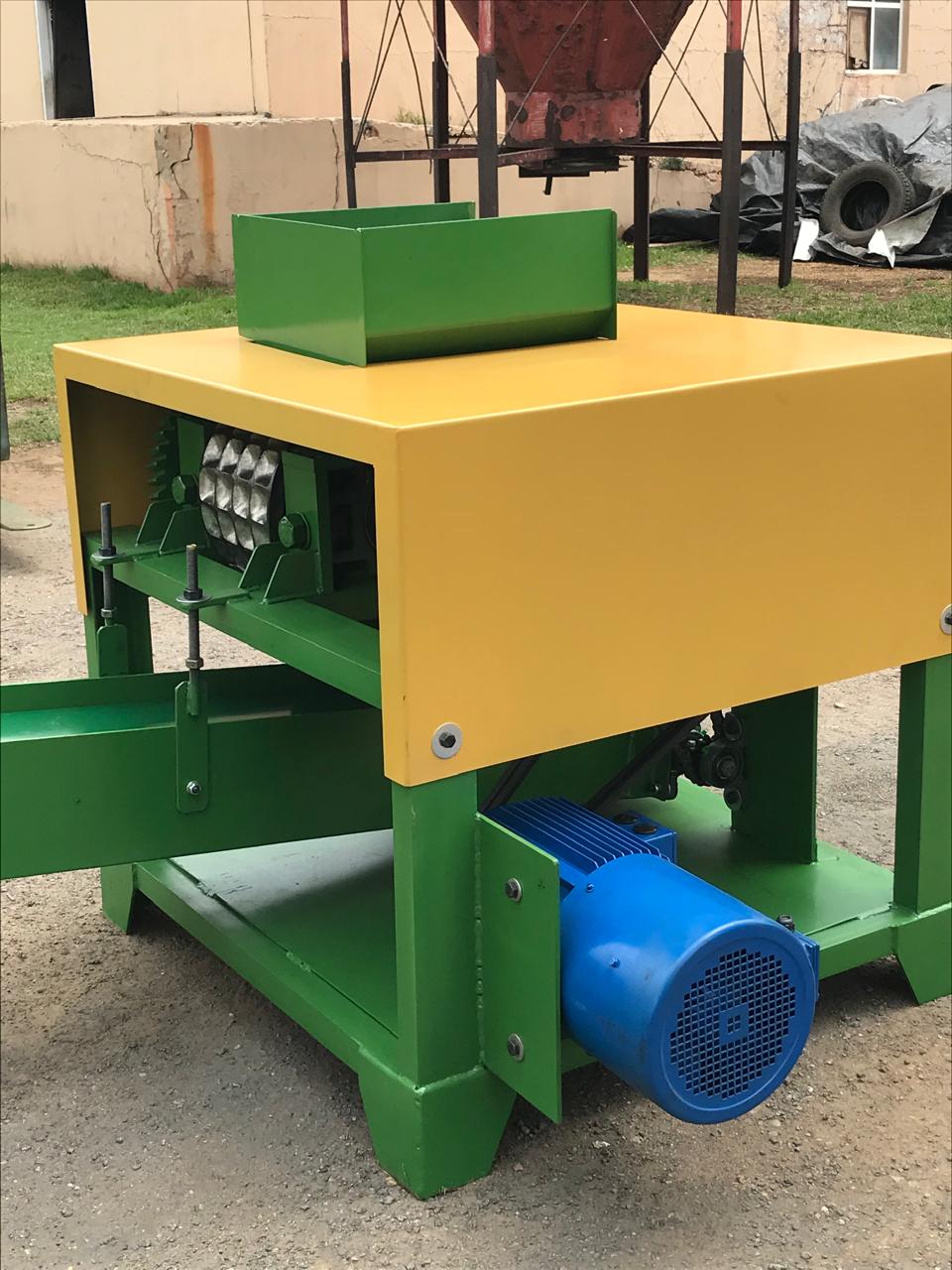 Complete briquette production system converting biomass waste into valuable fuel briquettes thumbnail 7