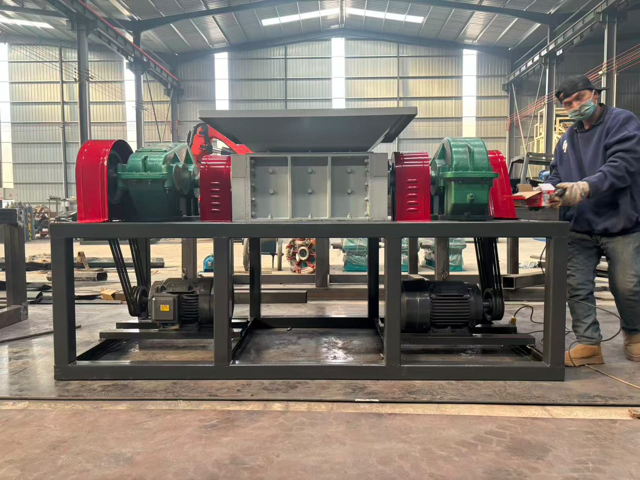 Model SSJ 300 High-Torque Slow-Speed Double-Shaft Shredder thumbnail 4