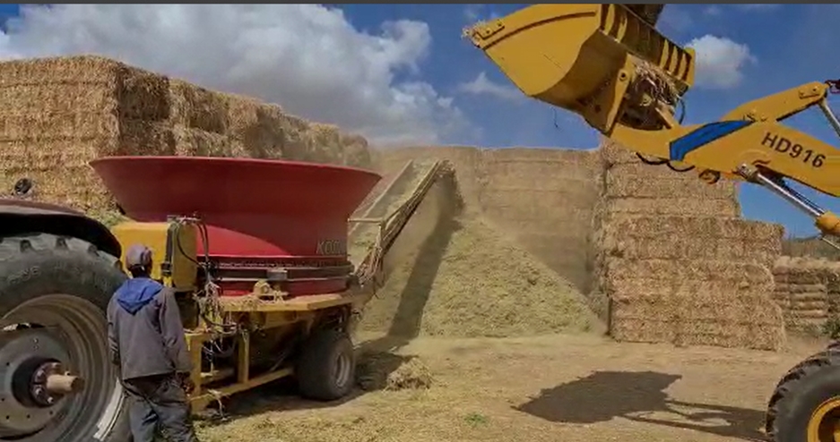 Mobile Tub Grinder & Bale Shredder