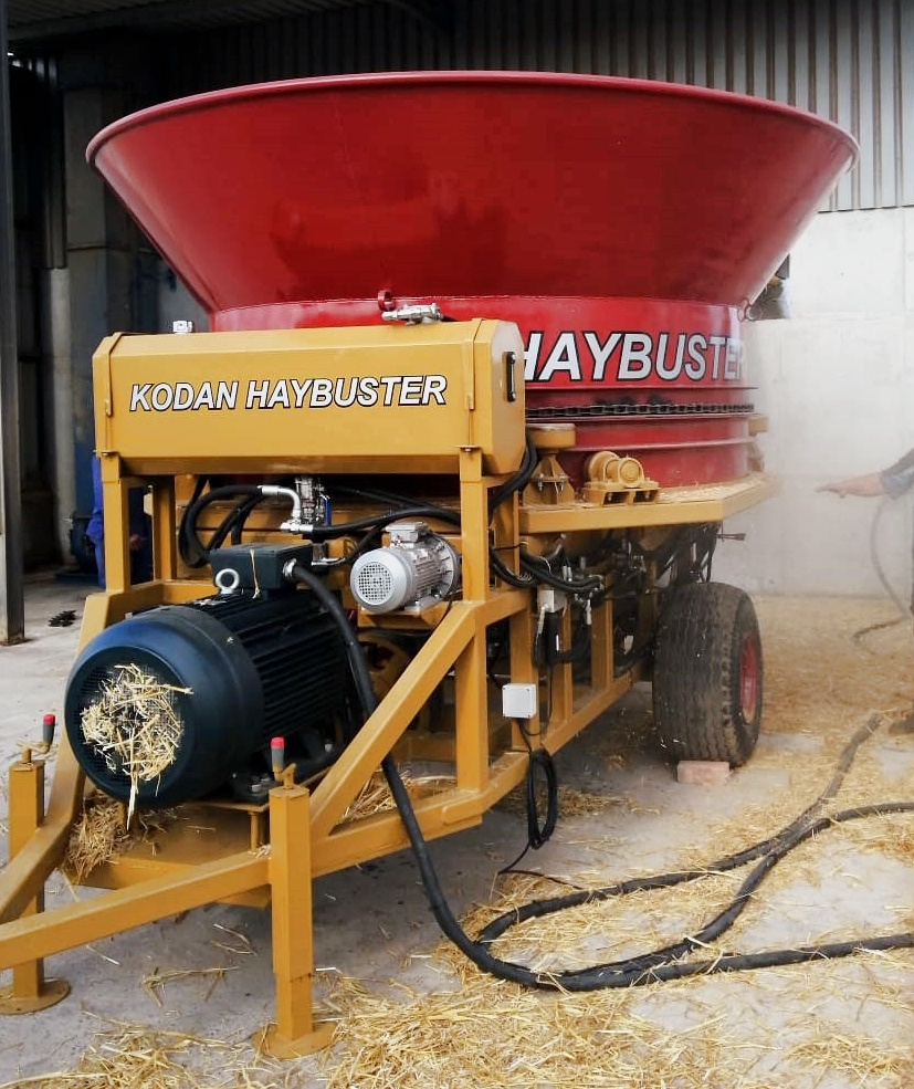 Mobile Tub Grinder & Bale Shredder thumbnail 2