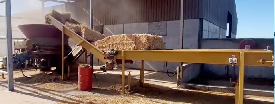 Mobile Tub Grinder & Bale Shredder thumbnail 5